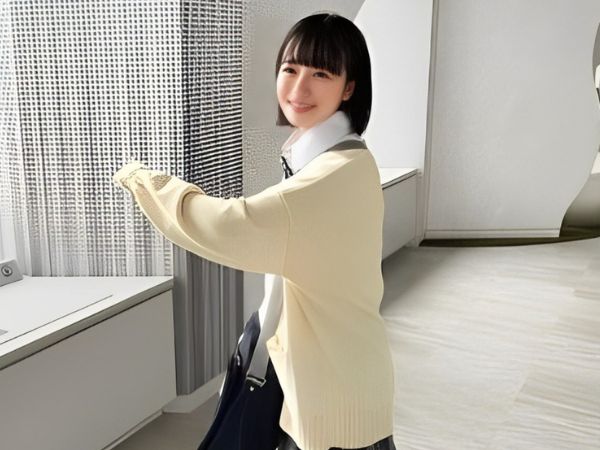 【素人美少女】テニス部のぴゅあパイパン娘がいっぱい潮吹きっ♥ペニスも好きな淫乱側面を見せる！