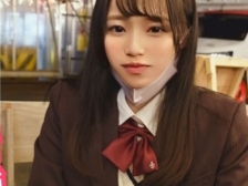 【ド変態JKの制服エッチ】『もっと奥まで…』清楚な顔して騎乗位でチ○ポを貪る制服美少女！エチエチな腰使いで感じまくり、おマンコでしっかり受け入れる姿がエロ過ぎる…！制服姿とのギャップに興奮必至！！♡