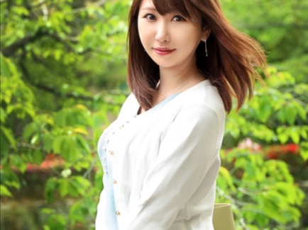 【欲求不満な人妻】旦那じゃ物足りない！？人妻が禁断の不倫セックスで本能剥き出し！他人棒に狂ったように腰振りまくり、淫乱モード全開でイキまくる！♡