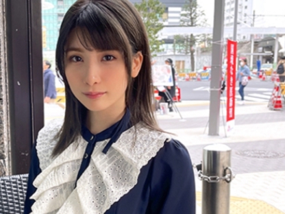 【痴女のエロ腰に悶絶】ドスケベ淫乱女が騎乗位で激しく腰振り！体位を変えながらおマ○コを激突き♡カラダを絡ませ快感MAX！