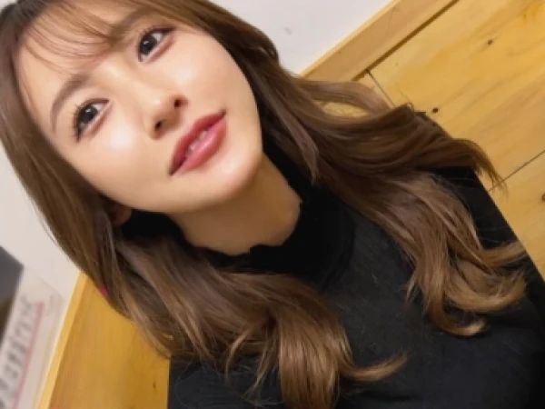 【女子大生NTR】『彼氏じゃ物足りないの…』飲み会で泥酔した彼氏の横で、友達に寝取られちゃうJD！無防備な美ボディを好き放題にされ、彼氏以外のチ○ポでイキまくる裏切りセックス！