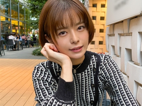 【無毛ちっぱいお姉さん】『感じちゃう…』ツルツル美マンをおもちゃで責められ、敏感ボディが痙攣！小さなおっぱいを揺らしながら、ねっとりピストンでイキまくり！