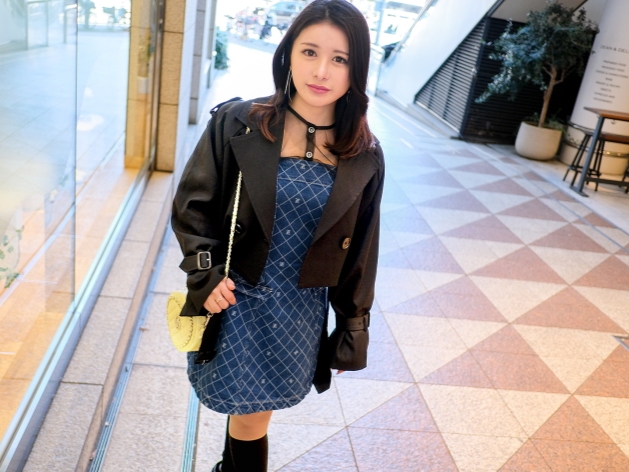 【肉感エロ人妻の変態不倫】『旦那じゃ満足できないの…』ムチムチボディの人妻が肉厚オマンコで肉棒を貪る！禁断の濃厚セックスで乱れまくる人妻の痴態！♡