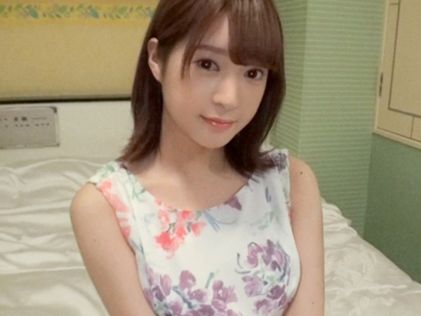 素人×お姉さん】ガーリーな服装の可愛いお姉さんをベロチューでその気にさせる！チンポ生挿入して顔面射精！記事：N