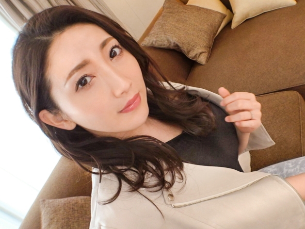 【爆乳お姉さん】『あっ…ダメ…気持ち良すぎる…』色気たっぷりのセクシー美女が巨乳を揺らしながら激ピストン！ムチムチボディに興奮MAX！エロい腰使いでチンコを締め付ける！