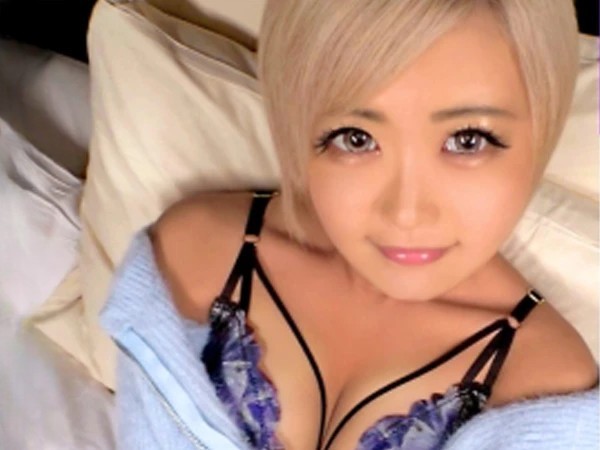 【小麦肌ギャルの淫乱プレイ】『もっと激しくして！』金髪スレンダーギャルが美乳揺らして乱れまくる！生チンポで鬼ピストンされ、エロすぎるカラダが悶絶！！