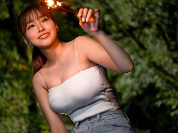 【田舎で出会った運命の夏】『こんなはずじゃなかったのに…』東京から田舎に引っ越した巨乳女子が、偶然出会ったイケメン男と禁断の肉体関係に！ひと夏のワンルーム同棲で、甘くて危険な恋に堕ちる…♡