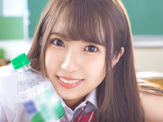 【制服美少女の甘酸っぱい夜】アオハルセックスに溺れる巨乳JK！制服姿で激しく感じ、巨乳を揺らしながら本気で乱れまくる！青春の性春を満喫するエロ可愛い姿に釘付け♡